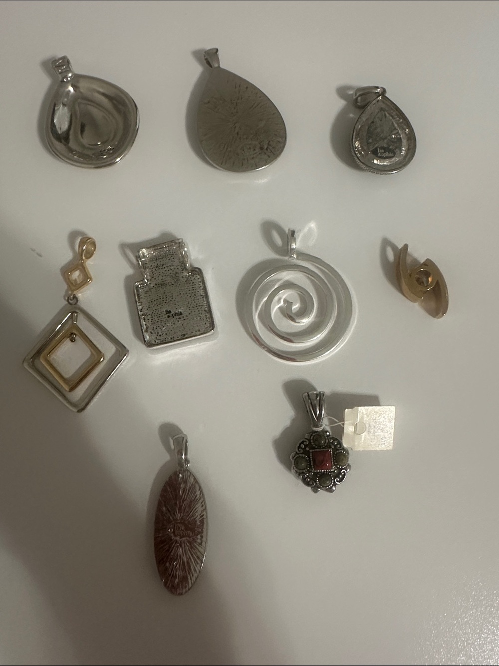 Assorted Lia Sophia Pendant Lot with choker necklace - Picture 11 of 16